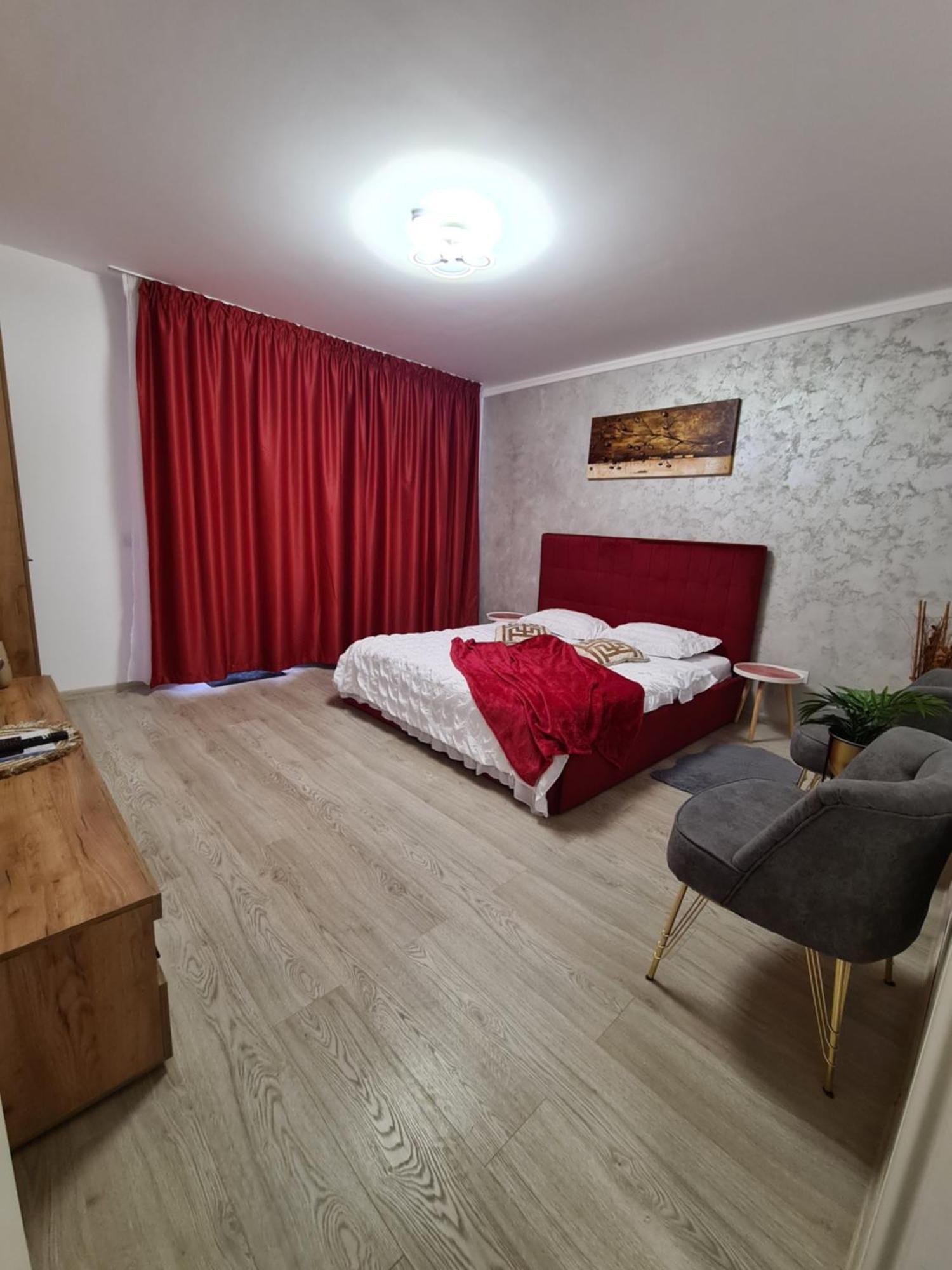 Studio Red Daire Braşov Dış mekan fotoğraf